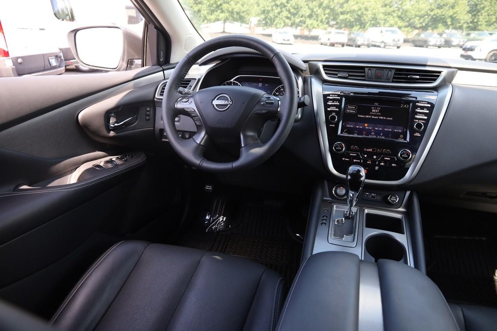 Nissan Murano Vehicle Image 25