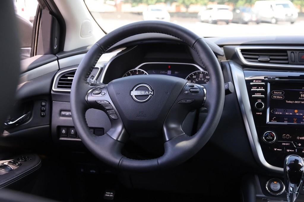 Nissan Murano Vehicle Image 26