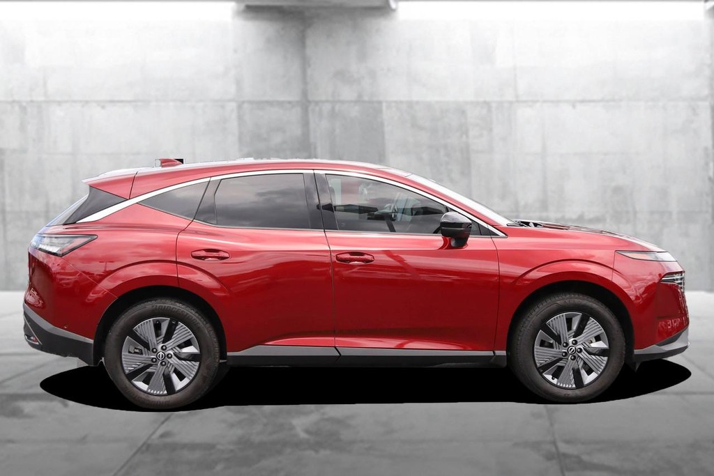 Nissan Murano Vehicle Full-screen Gallery Image 5