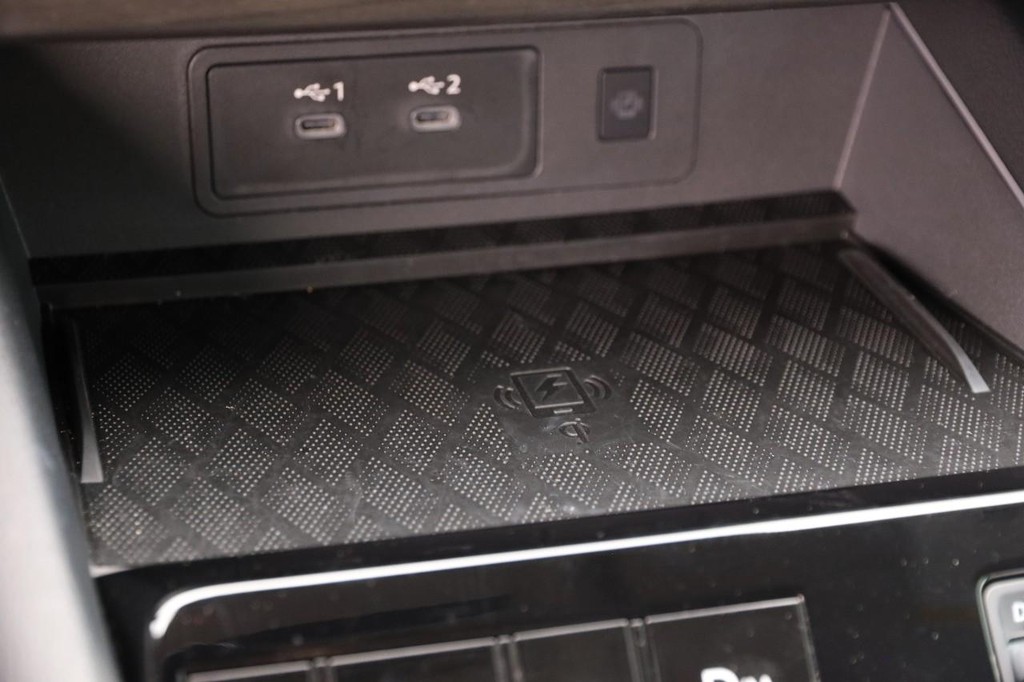 Nissan Murano Vehicle Full-screen Gallery Image 23