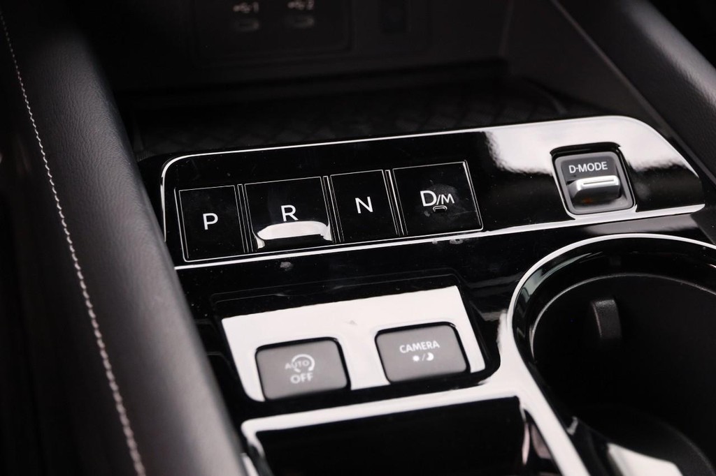 Nissan Murano Vehicle Full-screen Gallery Image 24