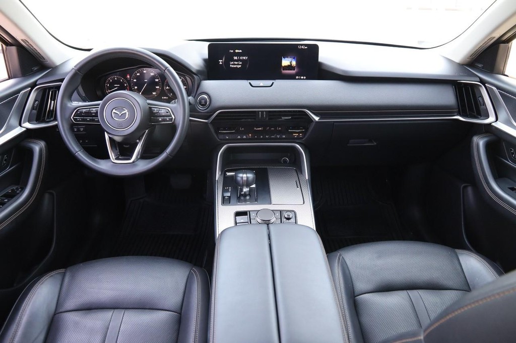 Mazda CX-90 Vehicle Image 26