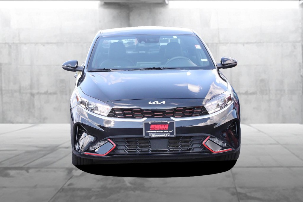 Kia Forte Vehicle Full-screen Gallery Image 4