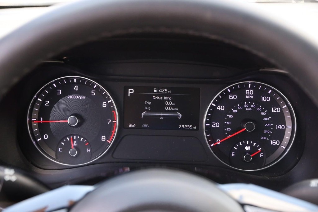 Kia Forte Vehicle Full-screen Gallery Image 13