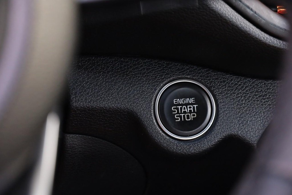 Kia Forte Vehicle Full-screen Gallery Image 14
