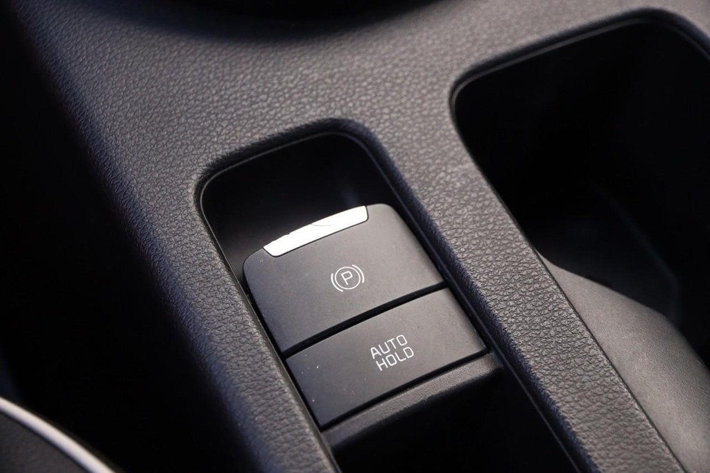 Kia Forte Vehicle Full-screen Gallery Image 22