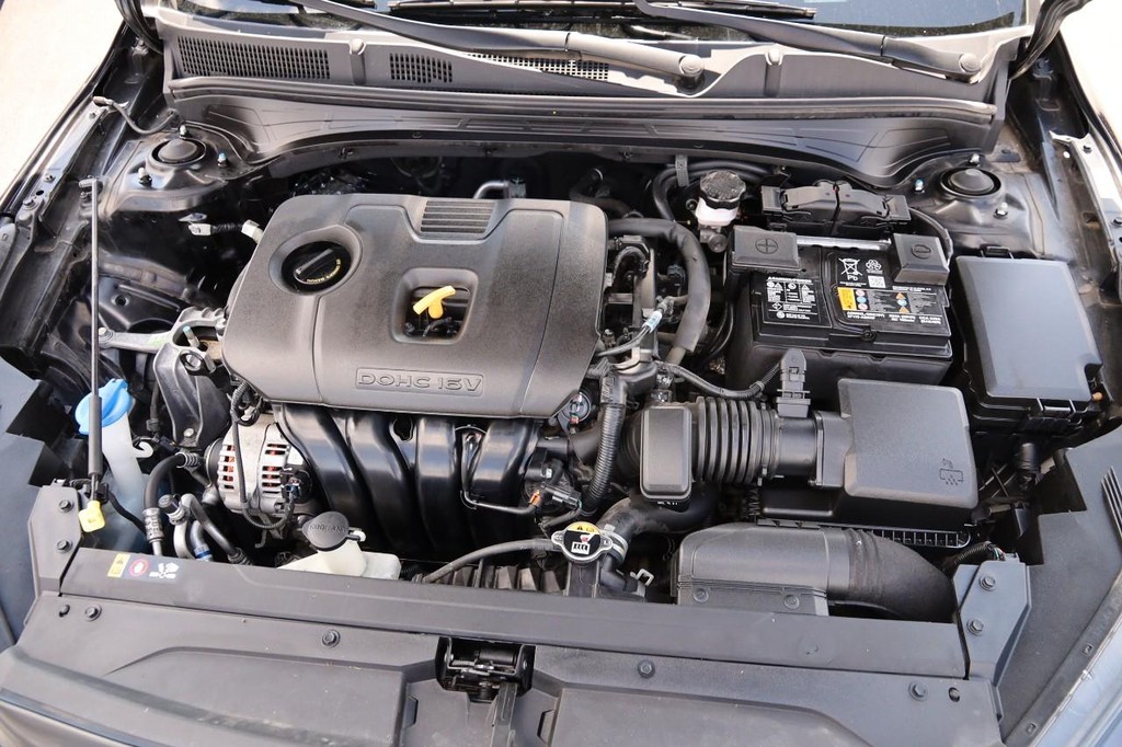 Kia Forte Vehicle Full-screen Gallery Image 30