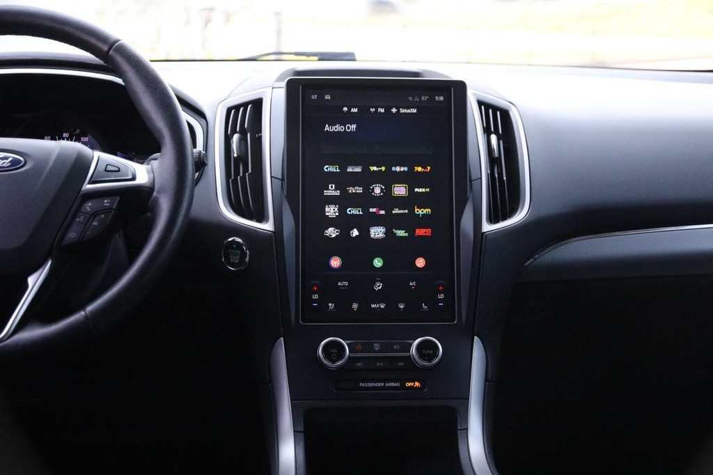 Ford Edge Vehicle Full-screen Gallery Image 26