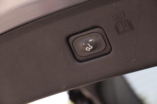Ford Edge Vehicle Full-screen Gallery Image 8