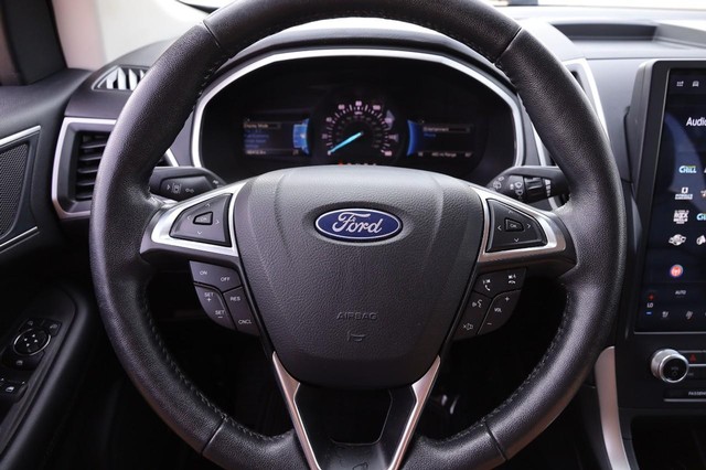 Ford Edge Vehicle Full-screen Gallery Image 11
