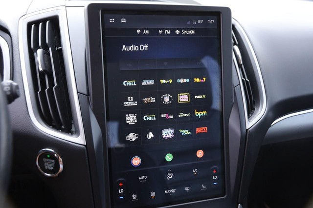 Ford Edge Vehicle Full-screen Gallery Image 17