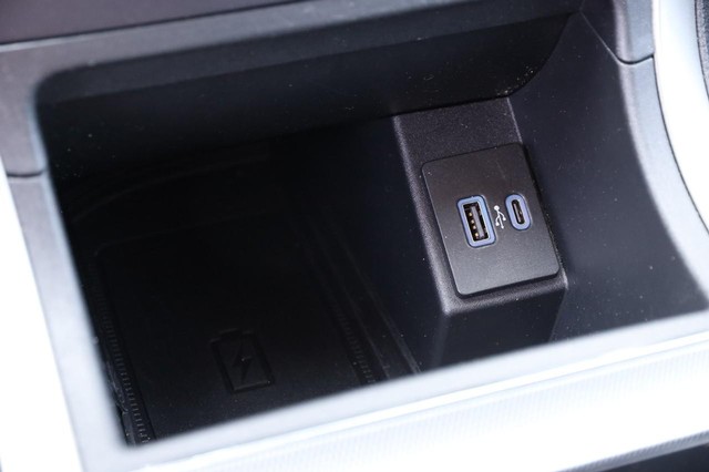 Ford Edge Vehicle Full-screen Gallery Image 20