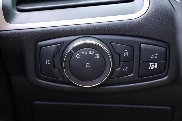 Ford Edge Vehicle Full-screen Gallery Image 22