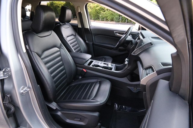 Ford Edge Vehicle Full-screen Gallery Image 28