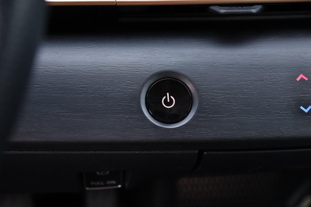 Nissan ARIYA Vehicle Image 14
