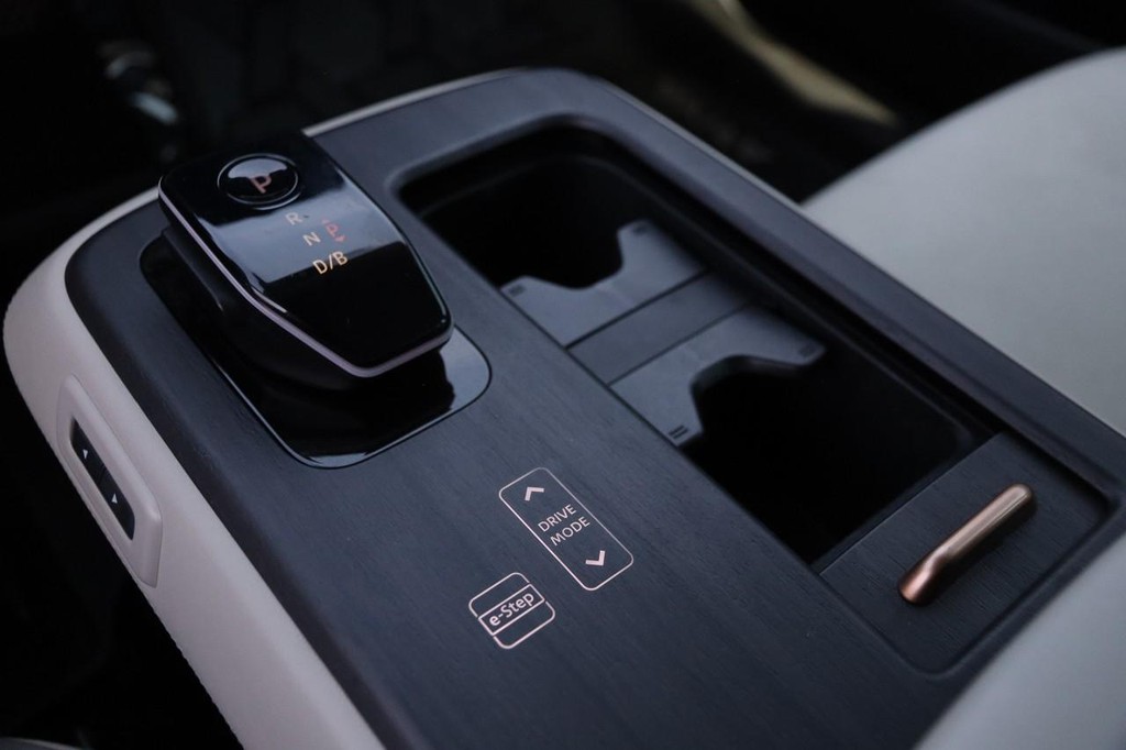 Nissan ARIYA Vehicle Image 19