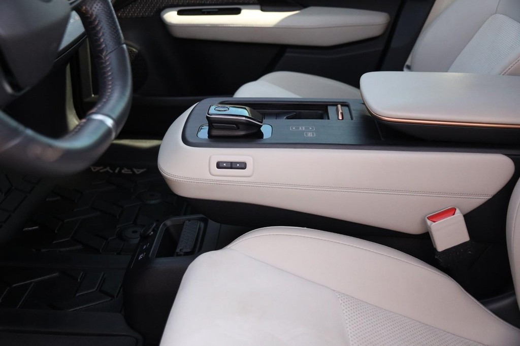 Nissan ARIYA Vehicle Image 22