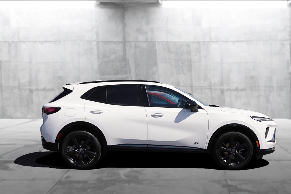Buick Envision Vehicle Image 05