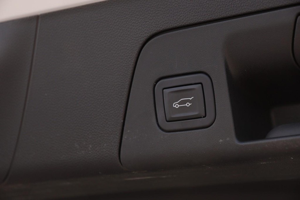 Buick Envision Vehicle Image 08