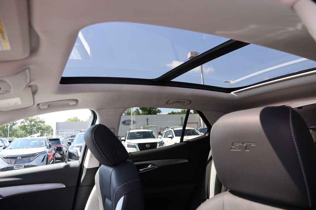 Buick Envision Vehicle Image 09