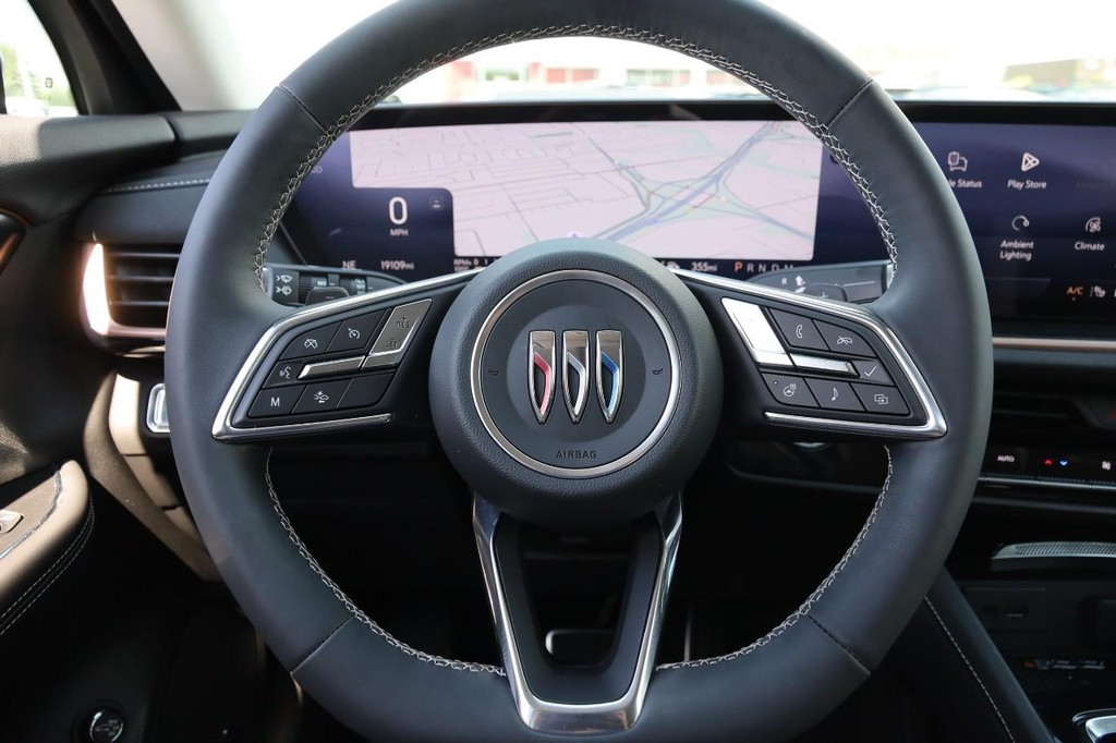 Buick Envision Vehicle Image 12