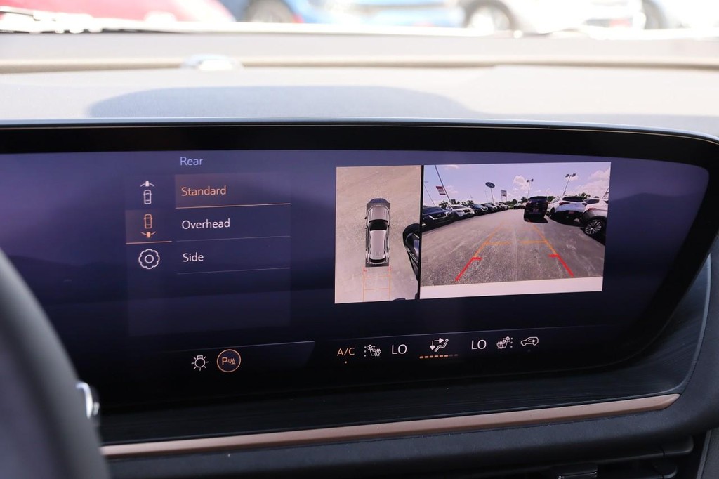 Buick Envision Vehicle Image 18