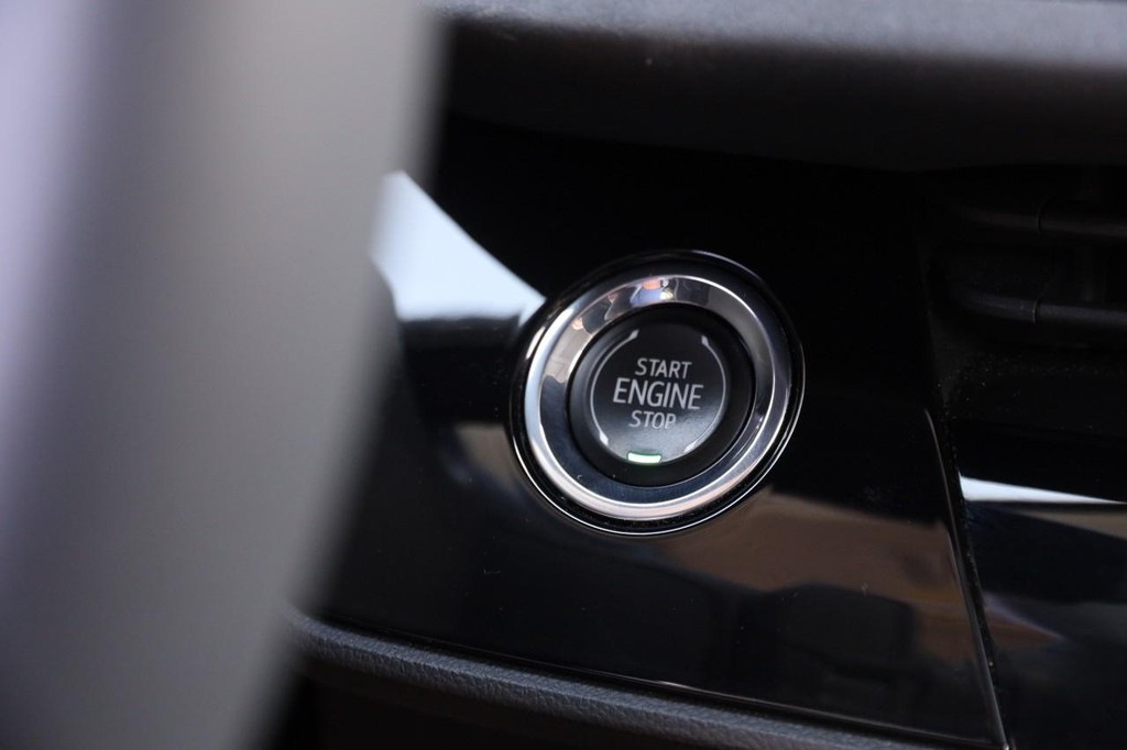 Buick Envision Vehicle Image 20