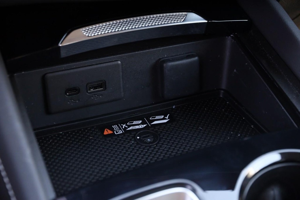 Buick Envision Vehicle Image 21