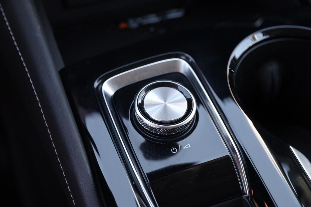 Buick Envision Vehicle Image 22