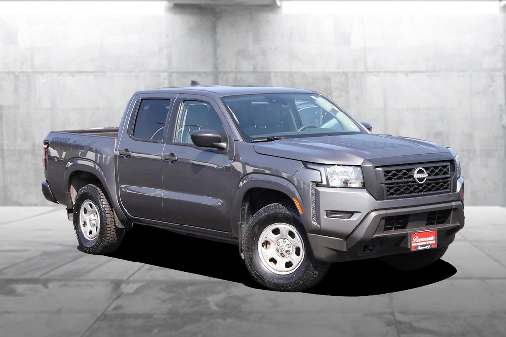 Nissan Frontier Vehicle Full-screen Gallery Image 2