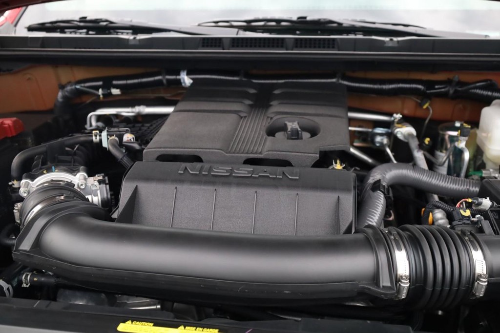 Nissan Frontier Vehicle Full-screen Gallery Image 25
