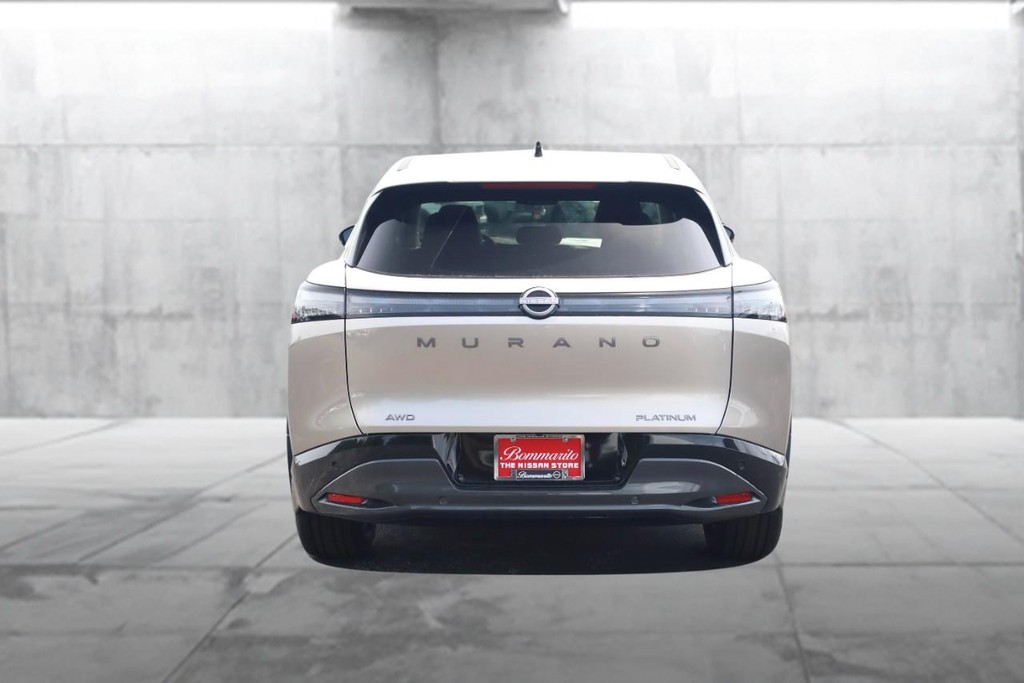 Nissan Murano Vehicle Full-screen Gallery Image 6