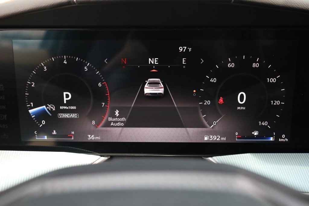 Nissan Murano Vehicle Full-screen Gallery Image 10