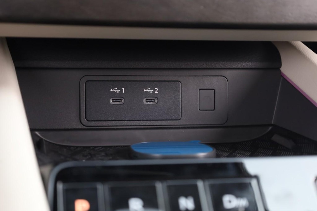 Nissan Murano Vehicle Full-screen Gallery Image 14