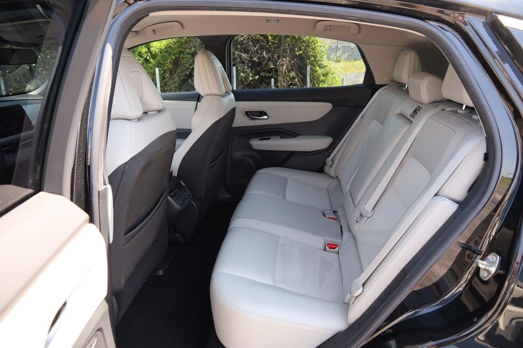 Nissan ARIYA Vehicle Image 09