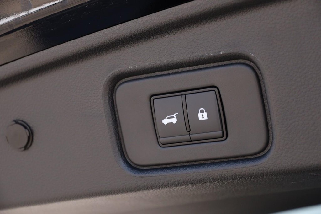 Nissan Pathfinder Vehicle Image 08