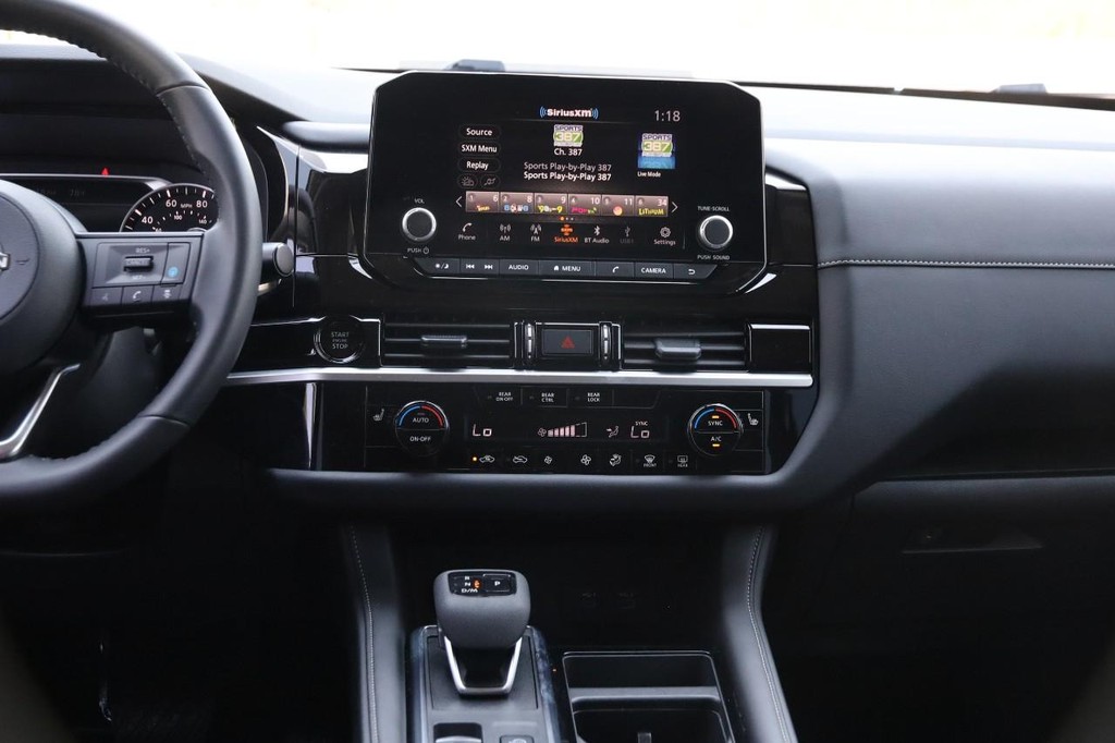 Nissan Pathfinder Vehicle Image 28