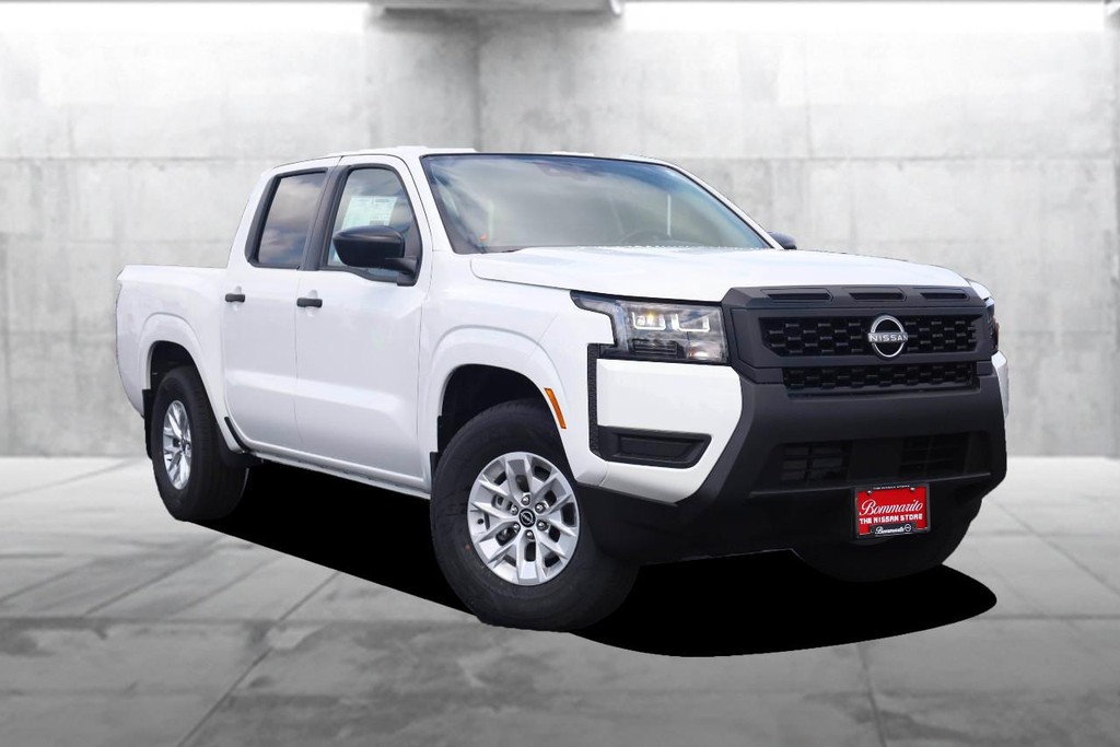 Nissan Frontier Vehicle Image 02