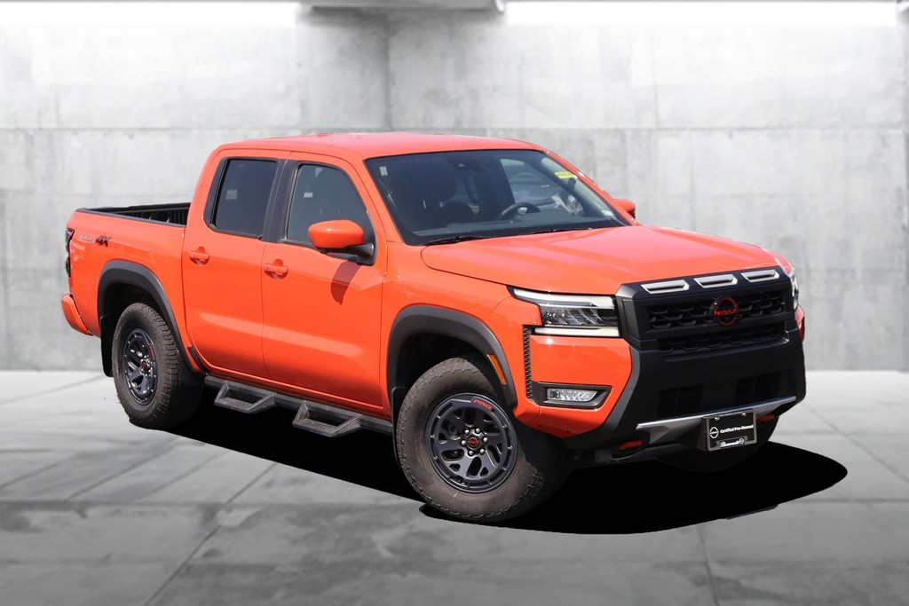 Nissan Frontier Vehicle Image 02