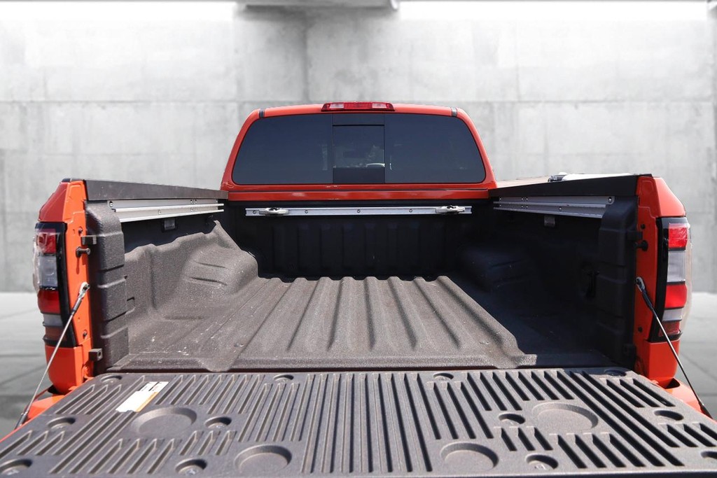 Nissan Frontier Vehicle Image 07
