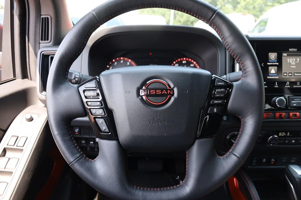 Nissan Frontier Vehicle Image 10