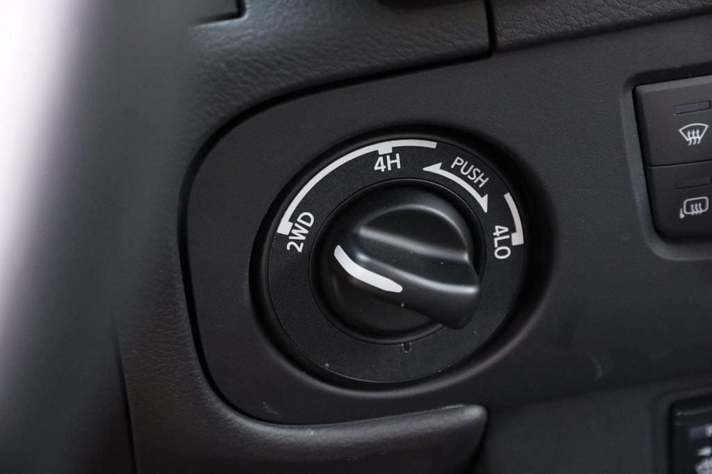 Nissan Frontier Vehicle Image 21