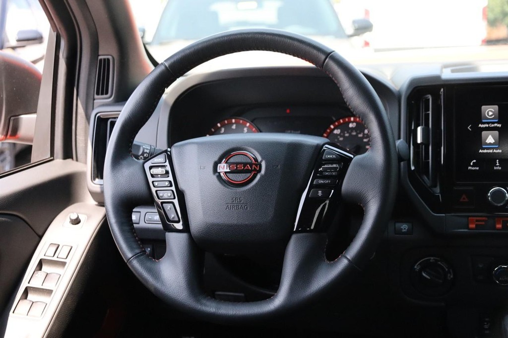Nissan Frontier Vehicle Image 26