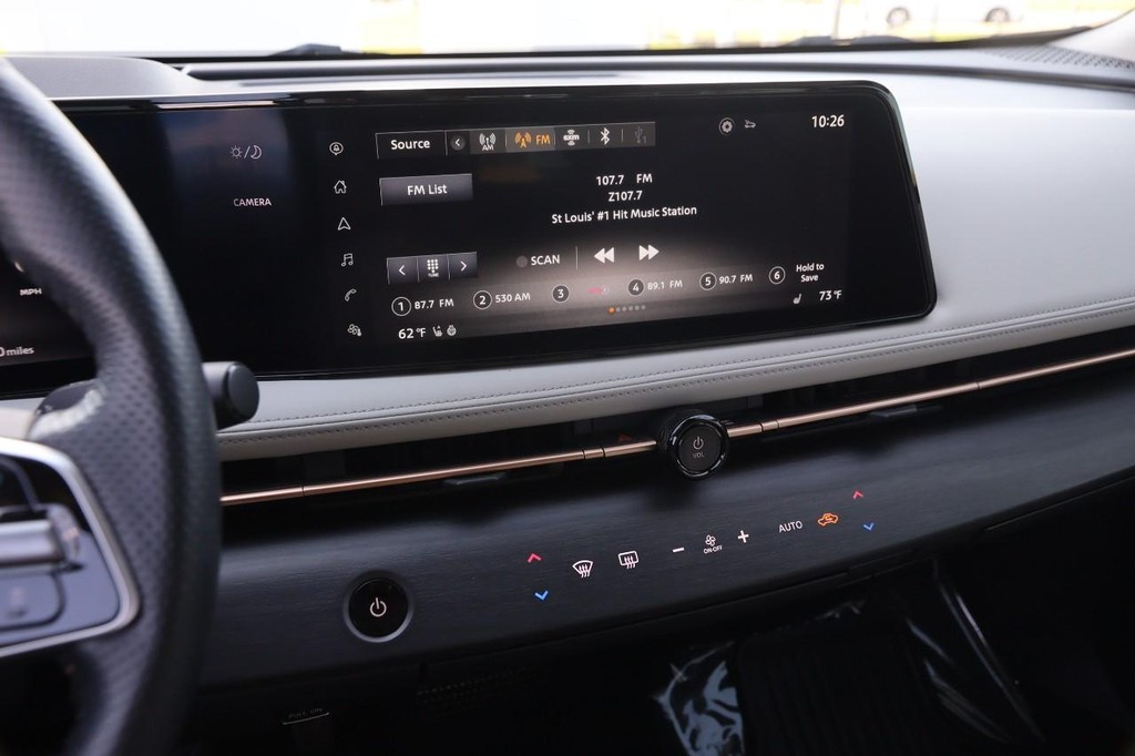 Nissan Ariya Vehicle Image 14