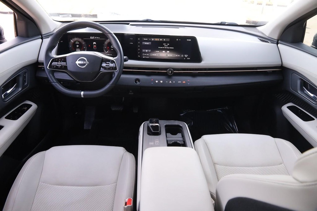 Nissan Ariya Vehicle Image 20