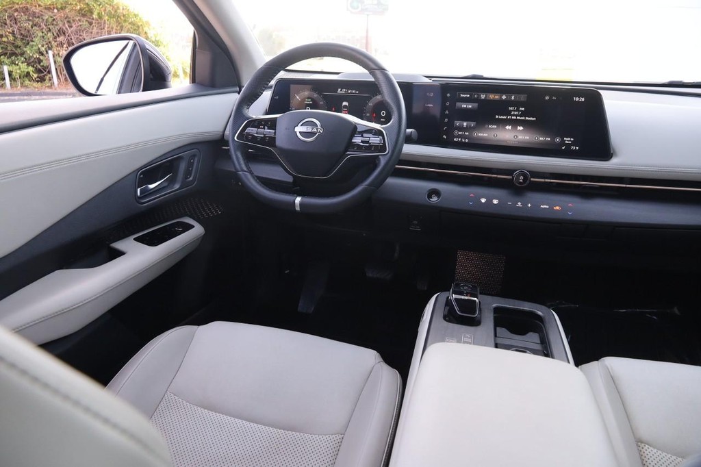 Nissan Ariya Vehicle Image 21