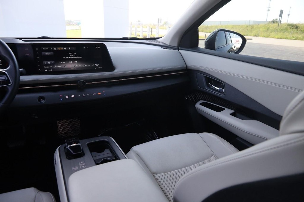 Nissan Ariya Vehicle Image 24