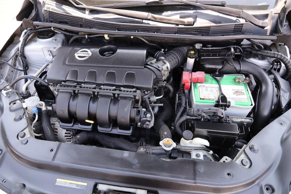Nissan Sentra Vehicle Image 25