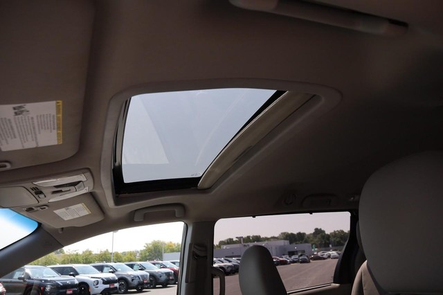 Toyota Sienna Vehicle Image 09