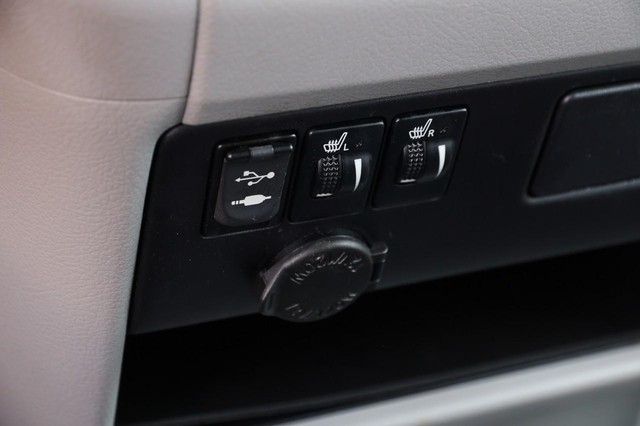 Toyota Sienna Vehicle Image 21